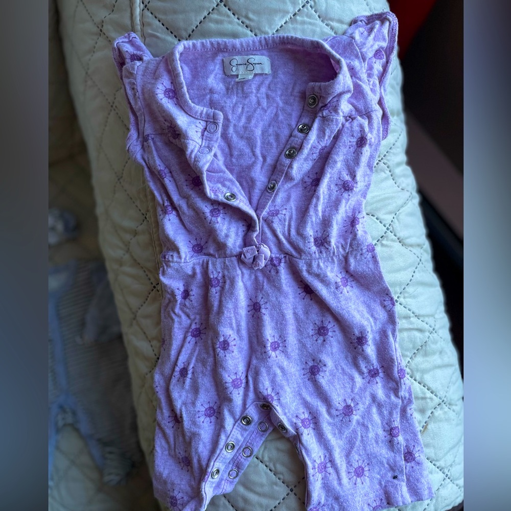 baby girl clothing never worn, smoke-free home